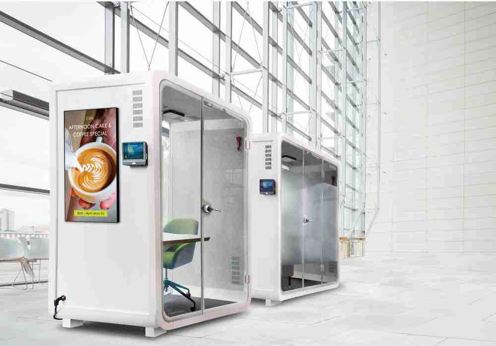 牛牛游戏子公司达擎之智慧行动办公舱，，，，采用PDLC智能调光玻璃设计，，，透过通电与断电的电流切换，，，呈现透明与雾面效果，，，具节能降耗特性并兼顾隐私，，，，确保信息安全