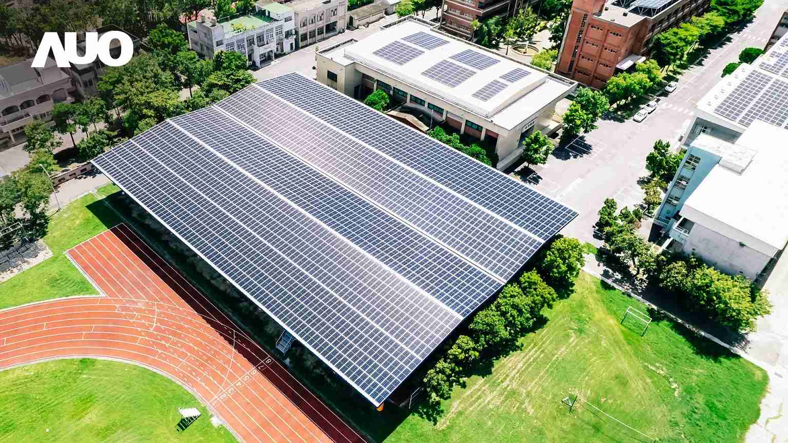 牛牛游戏SunSteel光电整合型浪板具备快速安装、、、、轻量化优势，，可提升15%发电效能，，，通过国际IEC与台湾VPC认证安全、、防漏、、、、耐候标准